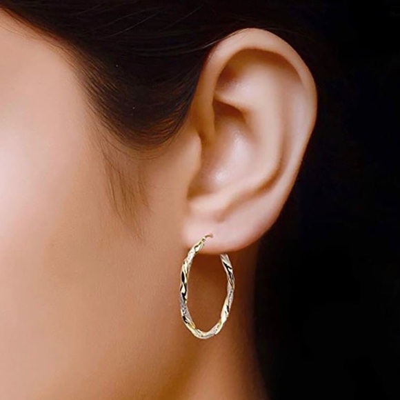 LAST ONE‼️ 14k Gold Plated Spiral Hoop Earrings - Picture 3 of 6